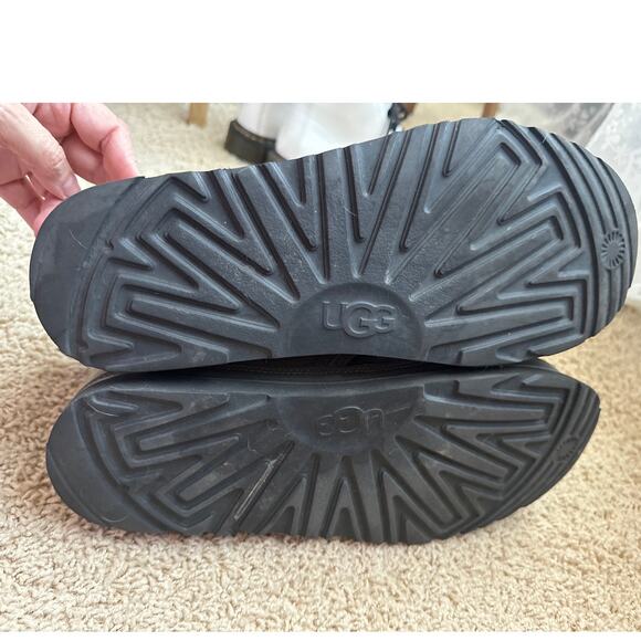 Men UGG Neumel‎ Chuckka Boots Suede Sheepskin Size 12 - Picture 6 of 9